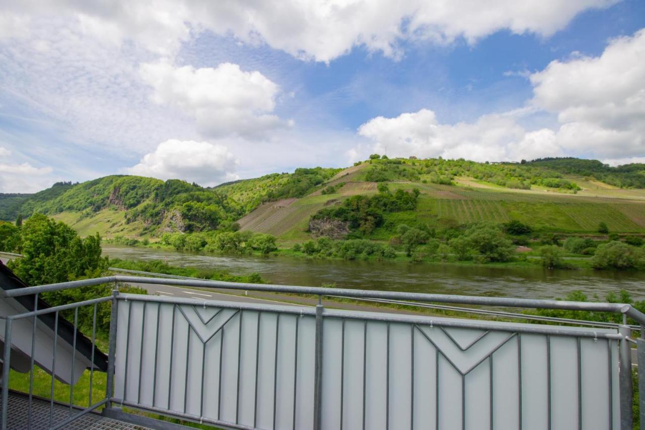 Kimi's House - * Burg (Bernkastel-Wittlich)